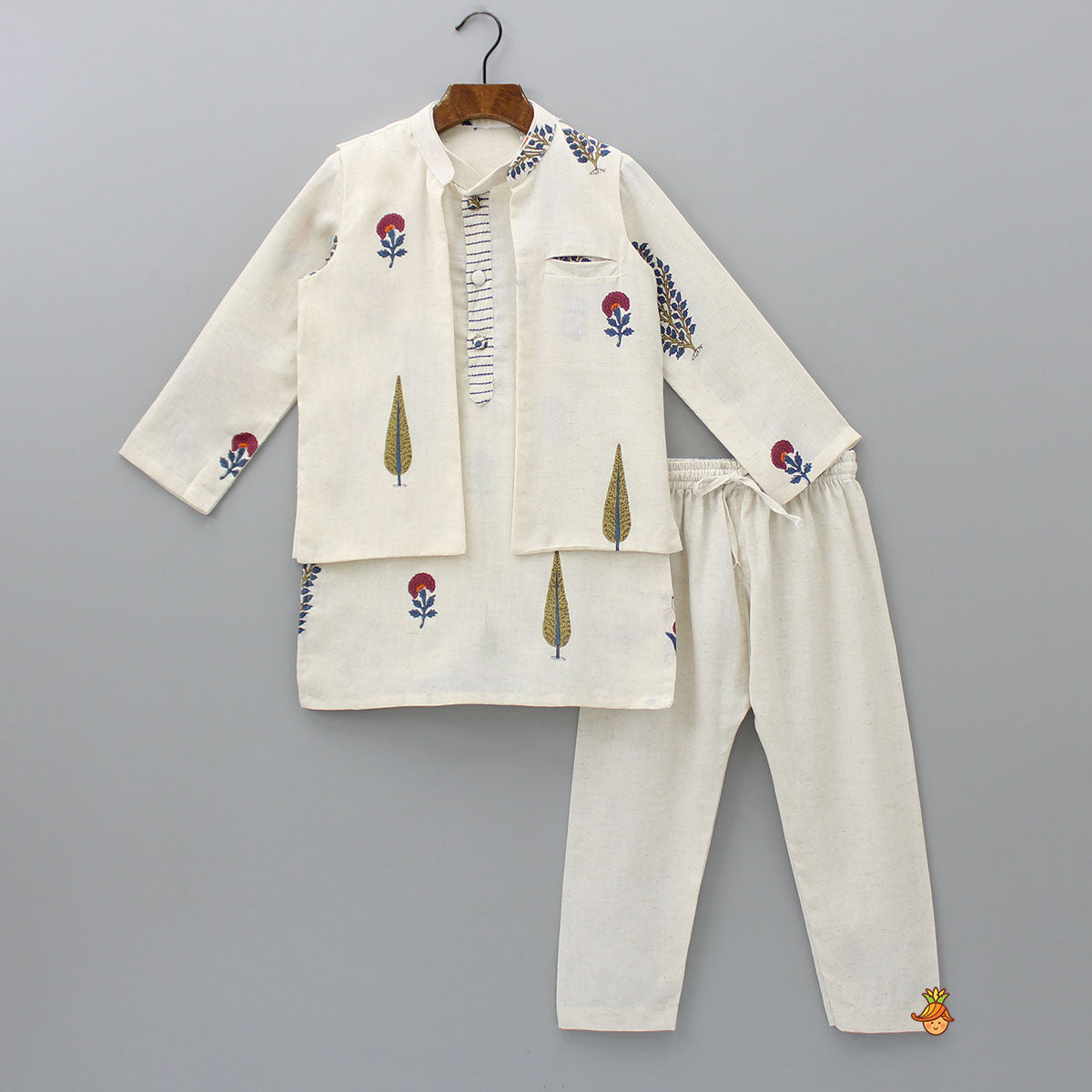 Mandarin Collar Kurta With Pocket Detail Jacket And Pyjama