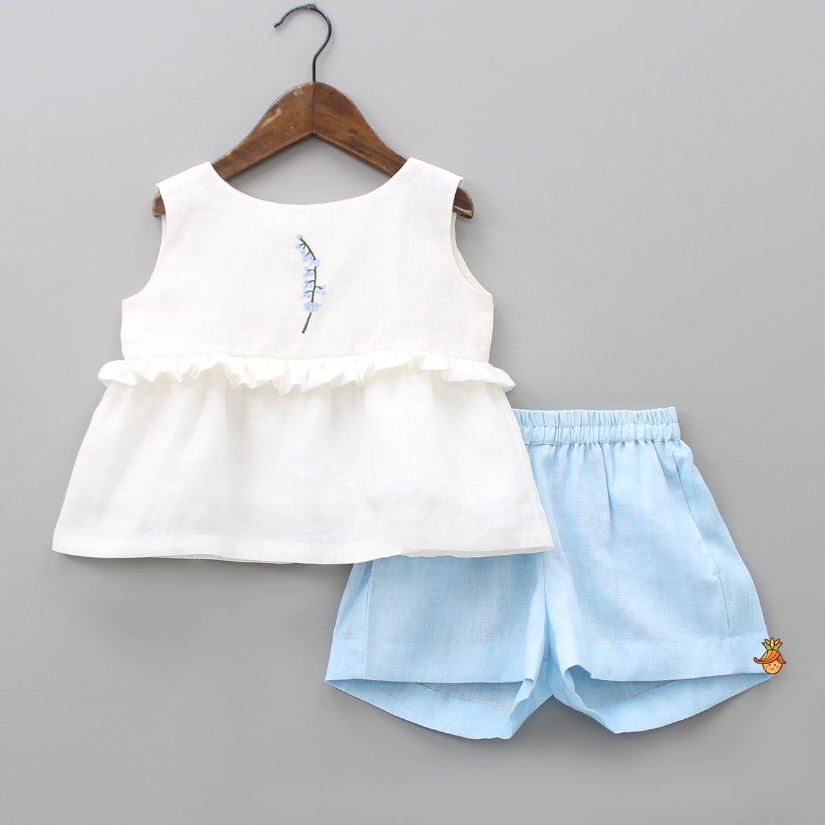 Mini Flower Embroidered Top And Dual Pockets Blue Shorts