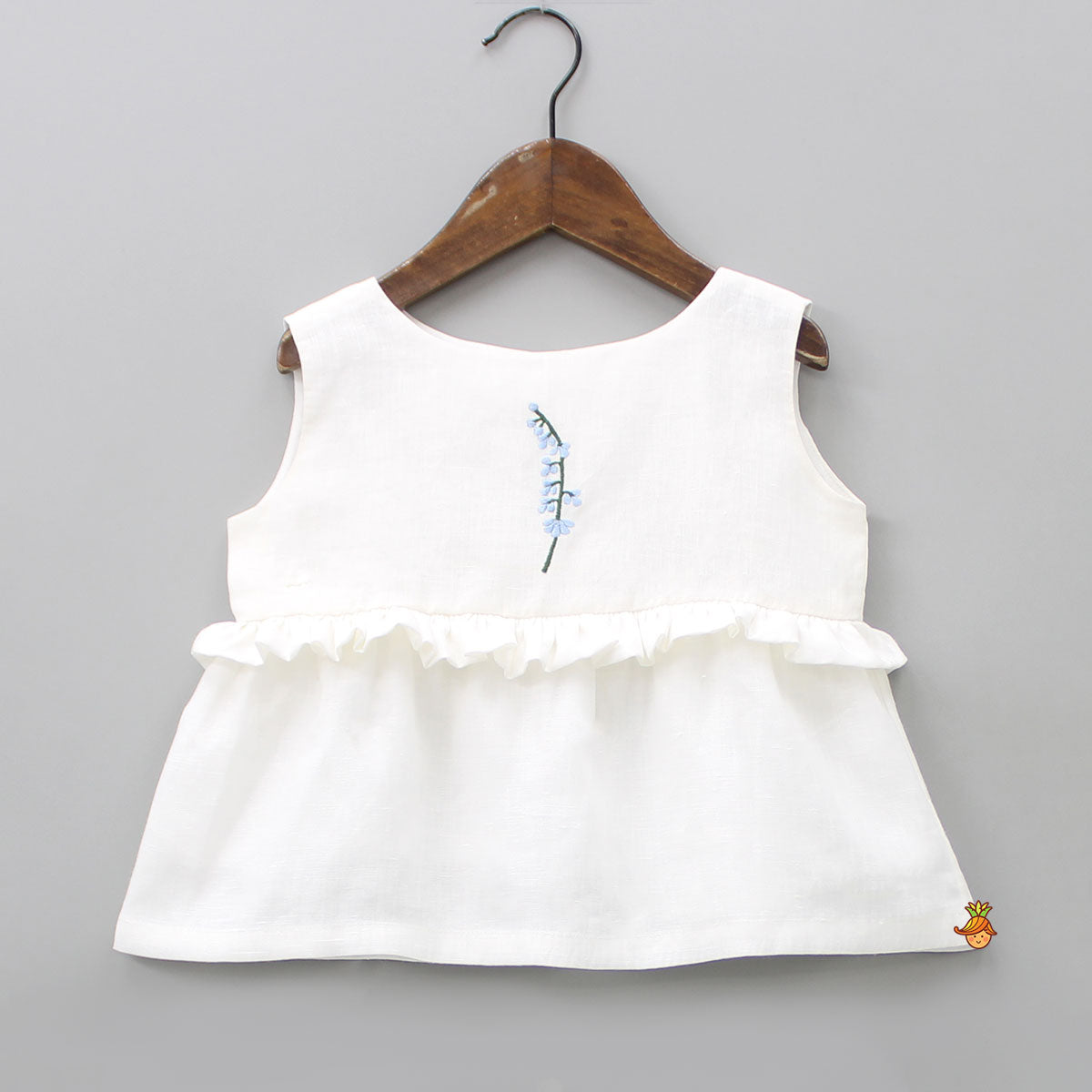 Mini Flower Embroidered Top And Dual Pockets Blue Shorts