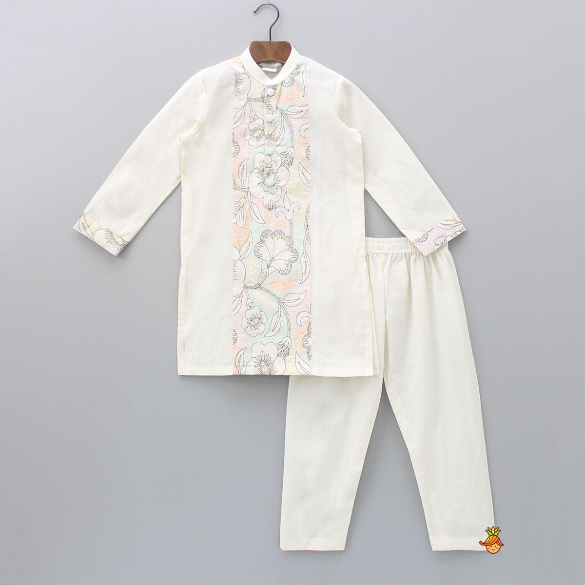 Thread Embroidered Off White Mandarin Collar Kurta And Pyjama