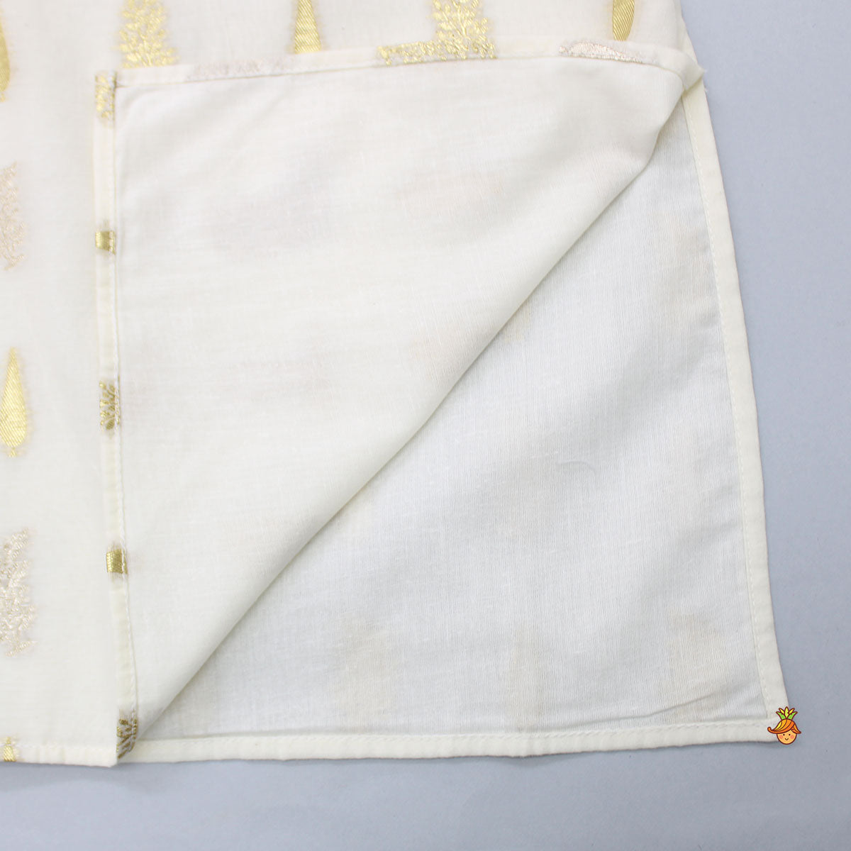 Chanderi Embroidered Ivory Kurta And Pyjama